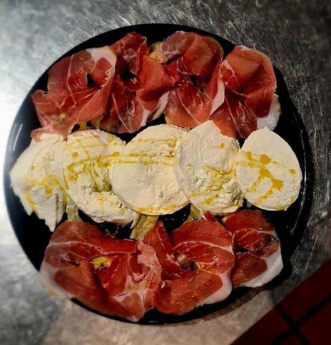 La Rustica Ristorante & Pizzeria - 1