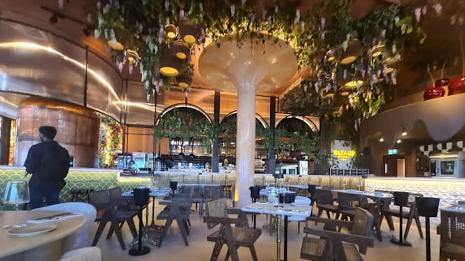 Bazaar Restaurant - 6