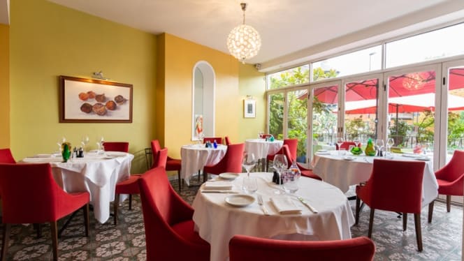 Manuel's Restaurant and Bar - 7