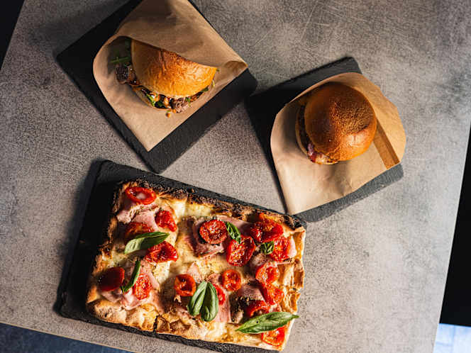 MoMo Concept Pub - 0