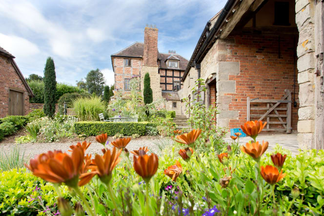 Old Downton Lodge - 9