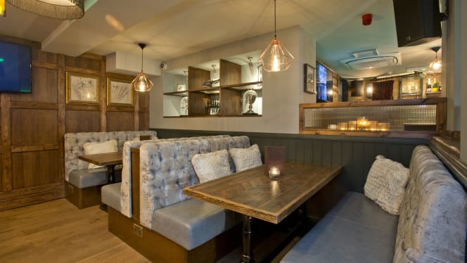 The Famous Cock Tavern - 1