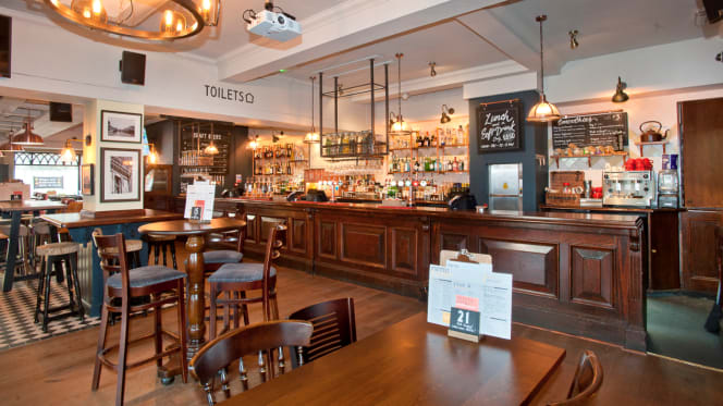 The Famous Cock Tavern - 6