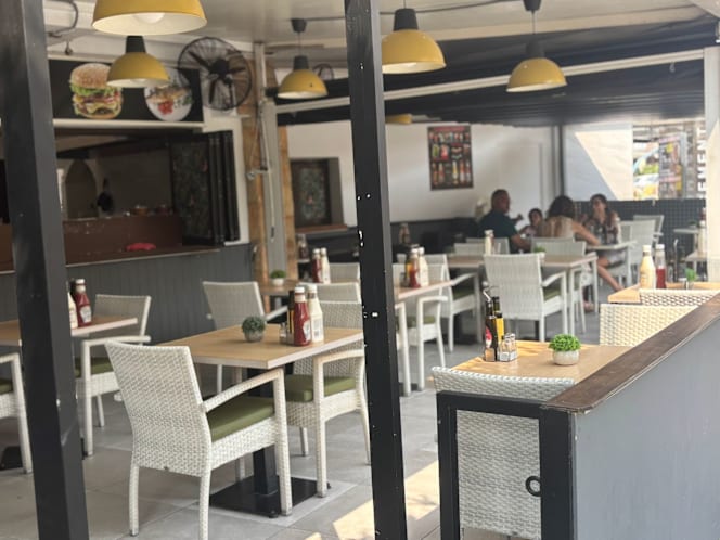 Urban Grill Santa Ponsa - 2