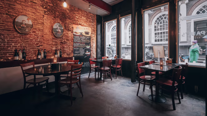 Saint Paul's Lounge Cafe - 3