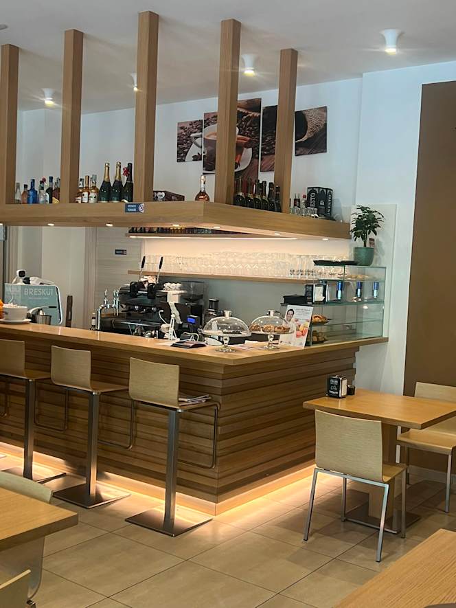 ATMOSPHARE Restaurant - Lounge Bar - 1