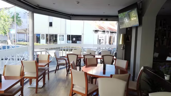 Retinto - Tapas, Fish & Wine - 3