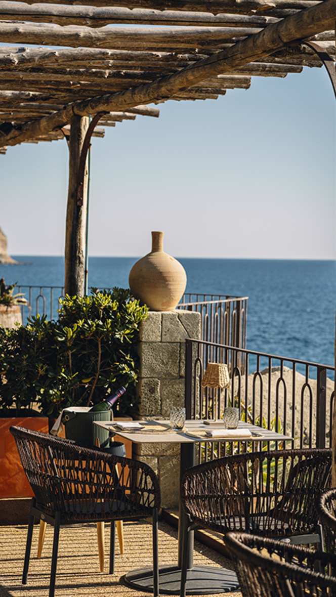 Lisola Restaurant - 3