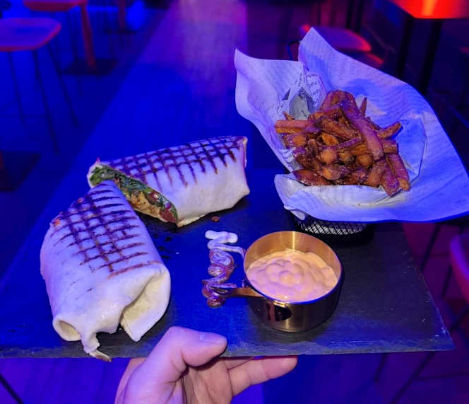 Noah - Restaurant & Bar - 5