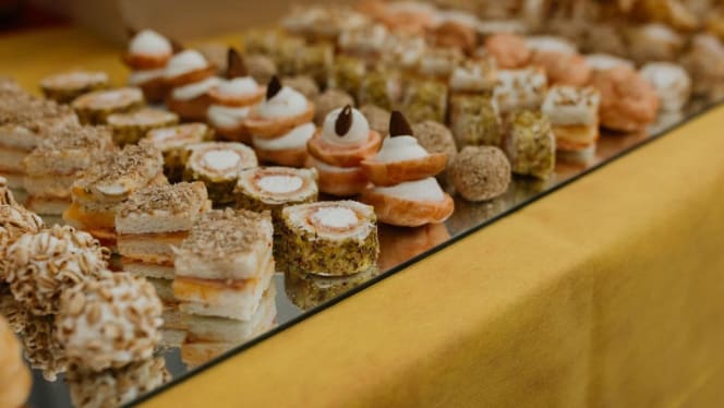 Blue Lion Bistrot - 2