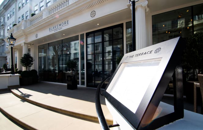 The Terrace Bar & Restaurant - 8