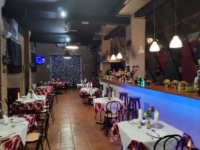 Johal Indian Restaurant & Pizzeria - 4