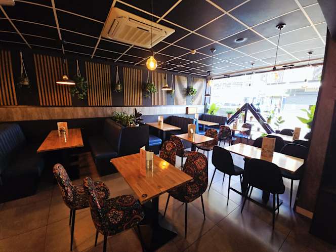 Poppadom & Pints - 7