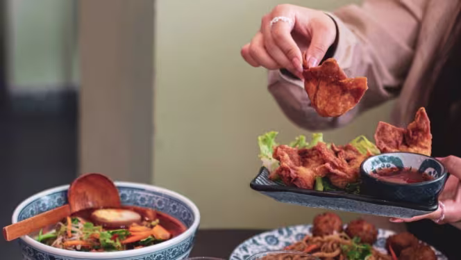 Les Nouilles Dansantes - Paris 8 - 0