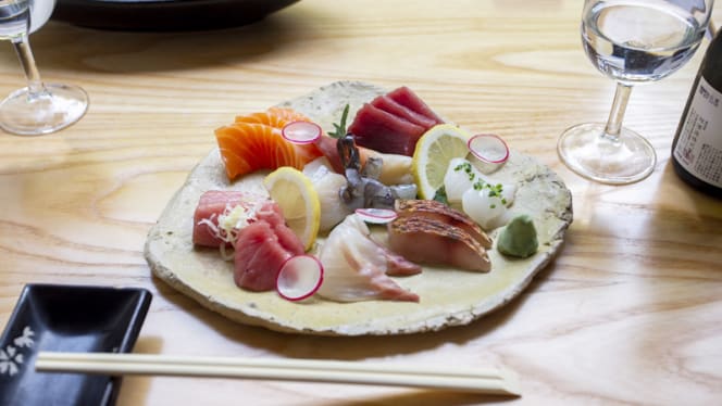 Le Bar à Sushi Izumi - 6