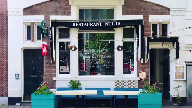 Bar Bistro Nul10 - 9