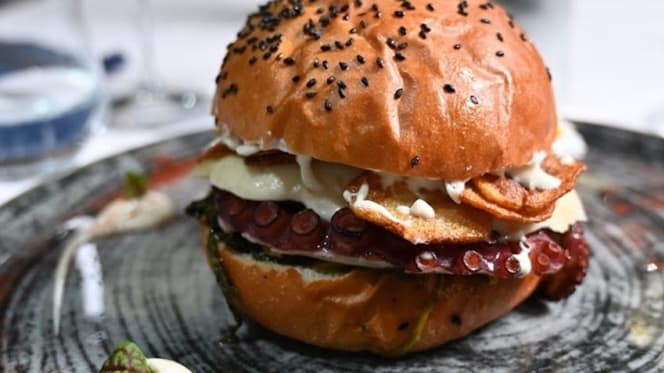 Aquarium Fish Restaurant - 7