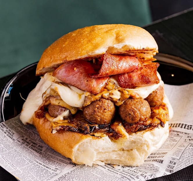 Hermanos RistoPub & Grill - 5