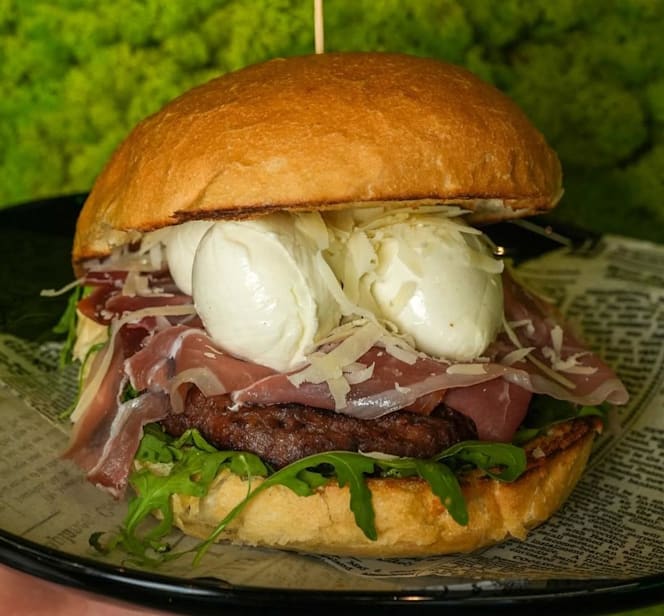 Hermanos RistoPub & Grill - 8