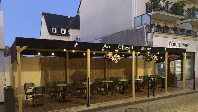 Au Cheval Blanc - 2