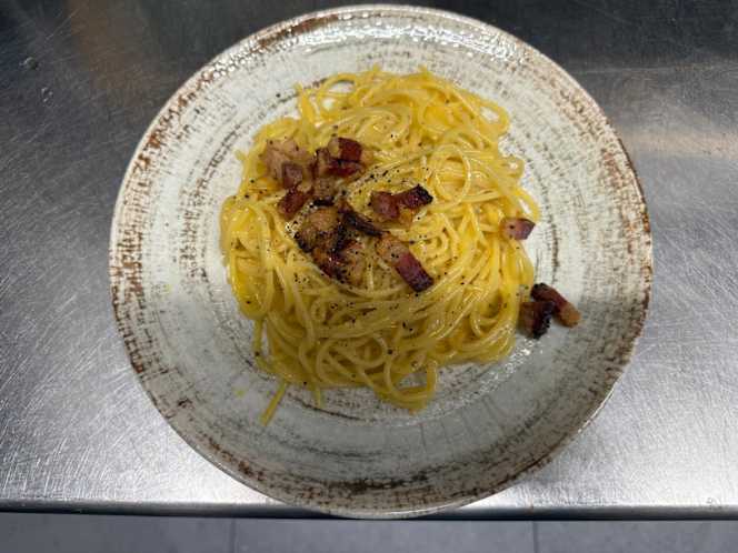 Village Cafè Bistrot - 5