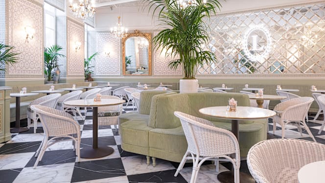 Ladurée Galeries Lafayette - Paris - 2