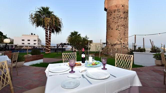 Parrilla - Hotel Salobreña - 7