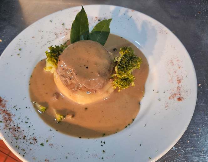 Mamma Mia Italian Restaurant - 5