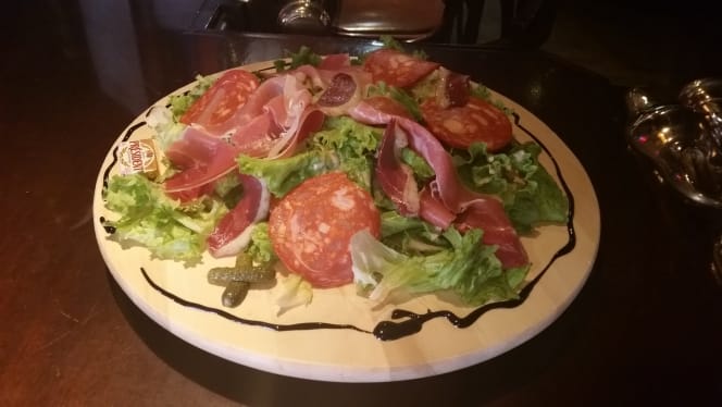 The Central Pub Gambetta - 6