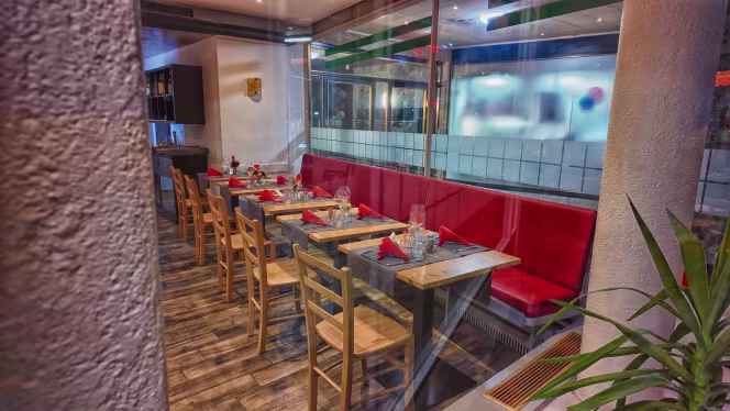 Morena Restaurant - 7