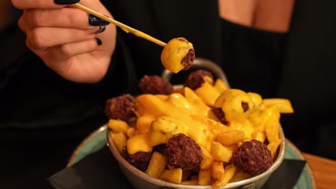 Miseria e Nobiltà Vomero - 5