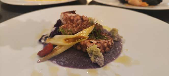 Mondello Glam Resturant - 1