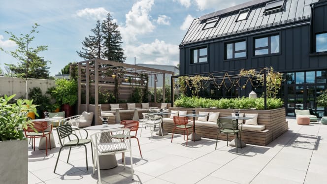 Seven Botanicals Bar & Kitchen - 8