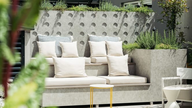 Seven Botanicals Bar & Kitchen - 6