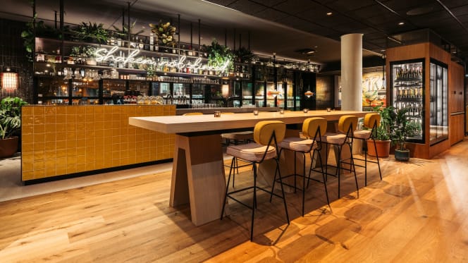 Seven Botanicals Bar & Kitchen - 5