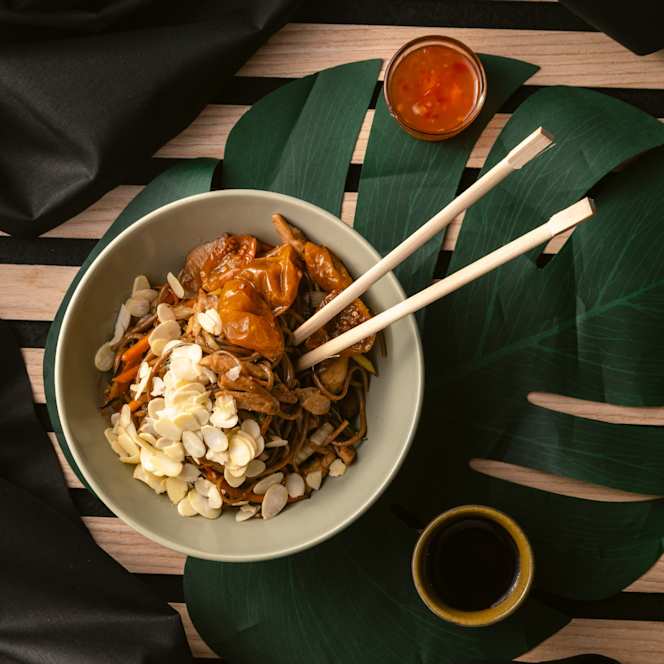 Lala Noodles - Asian Street Food - 5