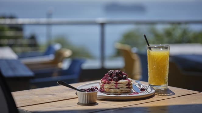 The Bucket & Spade - 4