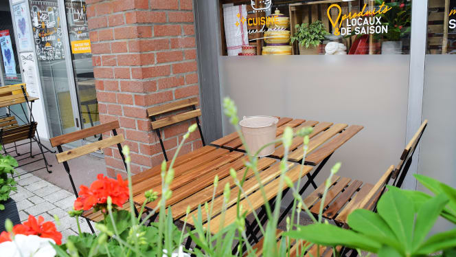 M'eating Restaurant - 6