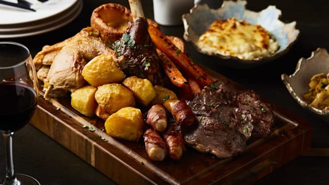 Pivot Bar & Bistro - London - 3