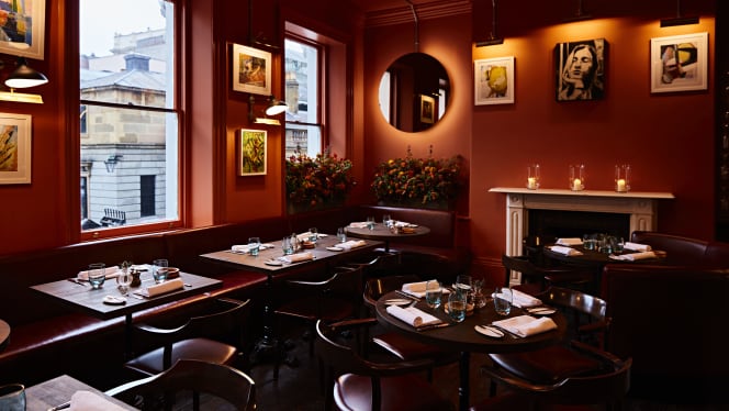 Pivot Bar & Bistro - London - 9