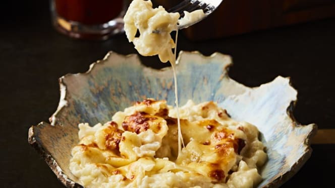 Pivot Bar & Bistro - London - 1