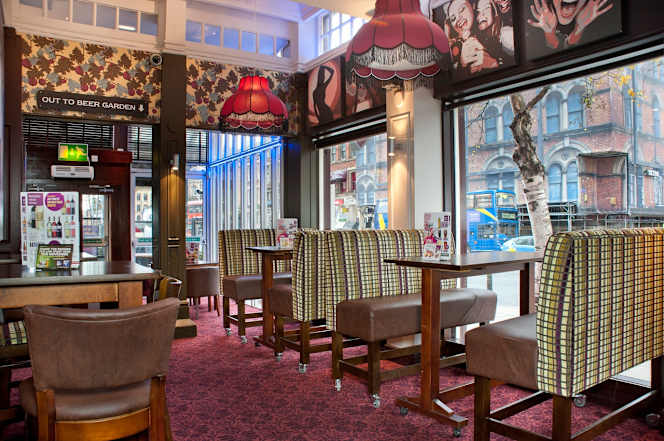 Yates Manchester - 8