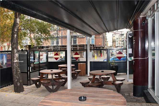 Yates Manchester - 7