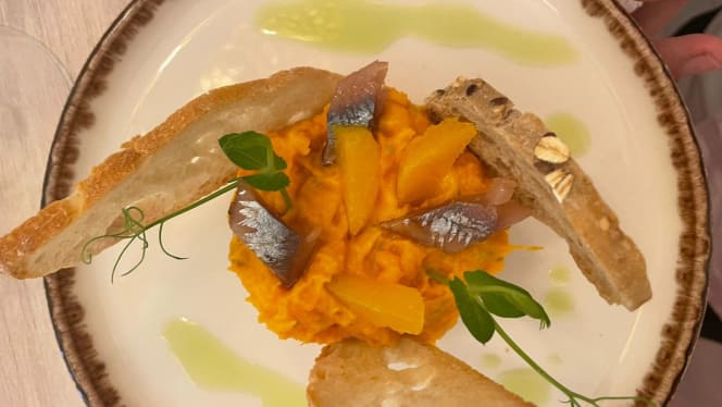 Enyesque Tapas Bar - 1