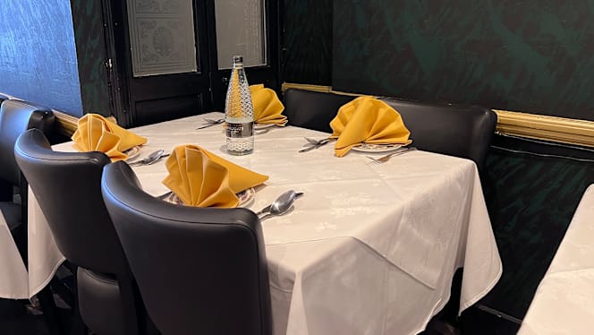 The Famous Curry Bazaar - London - 4