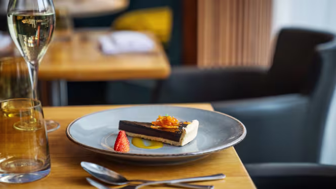 Hawthorns - Crowne Plaza Newcastle - 3