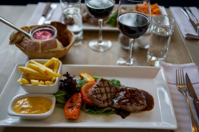 Spisa hos Helena - 2