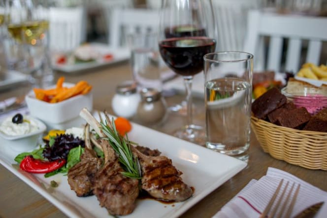 Spisa hos Helena - 3