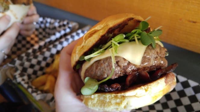 Barfly Birrenoteca - 4