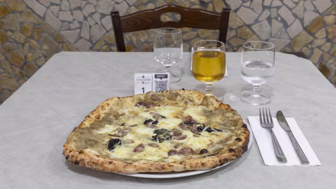 Pizzeria Vesuviana - 6
